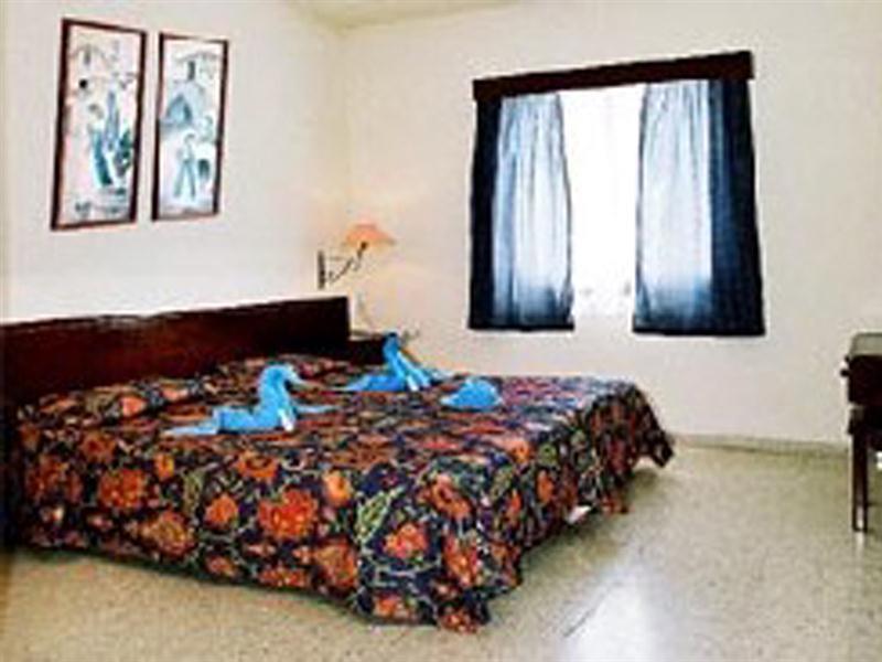 海港花园公寓式酒店 Paphos 外观 照片