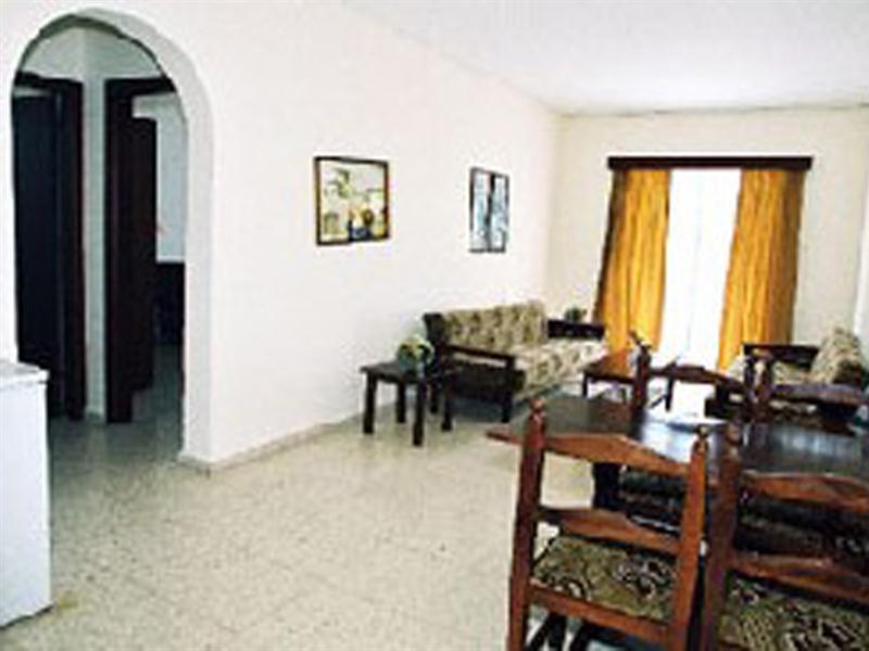 海港花园公寓式酒店 Paphos 外观 照片