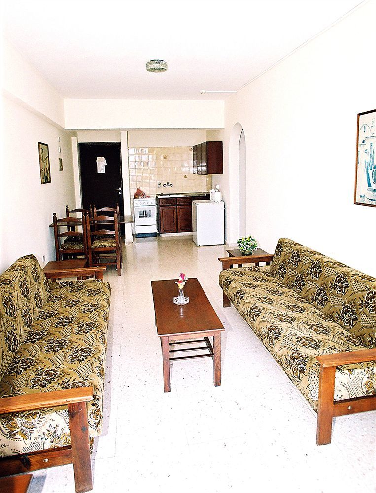 海港花园公寓式酒店 Paphos 外观 照片
